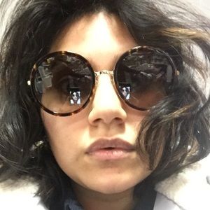 Meet your Posher, Francisca